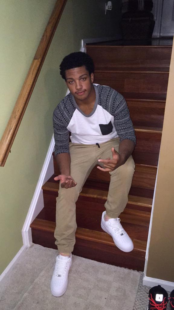 polo_on_3hunna's tweet photo. Retweet this shit man #RETWEEET http://t.co/LcL0GzNtWv