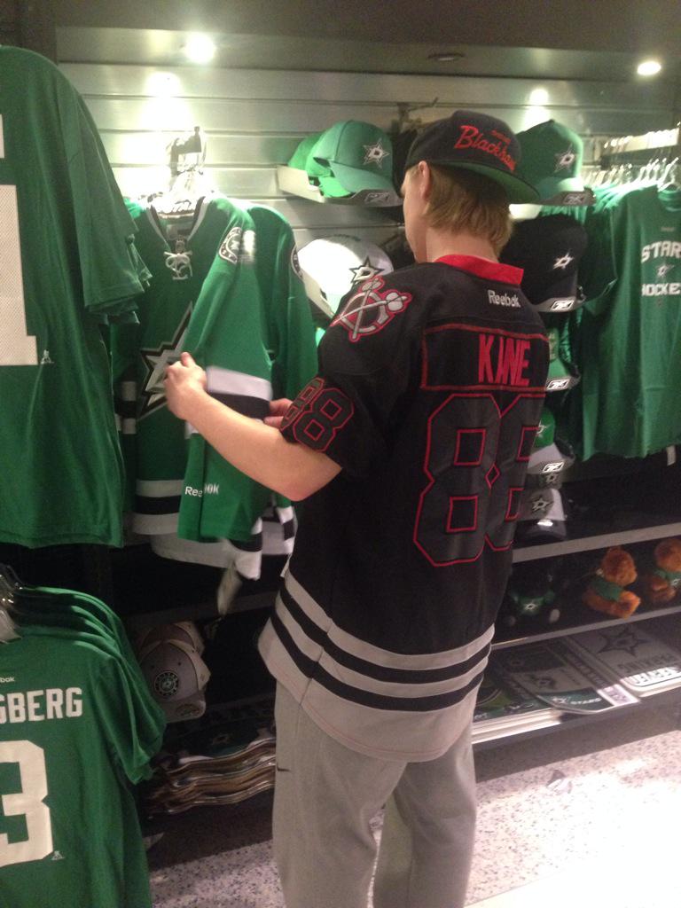 DallasStars's tweet image. Reminder: The Hangar remains open shortly after the game! RT @sportssturm: “@tommygun75214:   &amp;gt;&amp;gt; do it!  Do it!