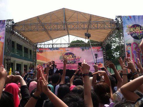 JavaJavacoid's tweet image. 😉 sore dan minggu malam kamu hip with @DJKesha_A @JavaJavacoid @RunColorFest