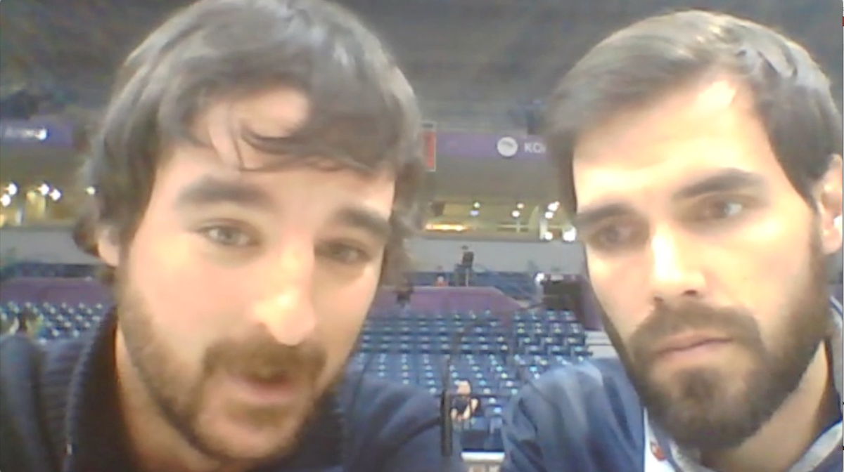 0034_expat's tweet photo. Amigos, entrenadores del mismo equipo de básquet y enfermos de este deporte = @BasketWorldTour http://t.co/RqofDrmVdB http://t.co/rDAGQaC8yD