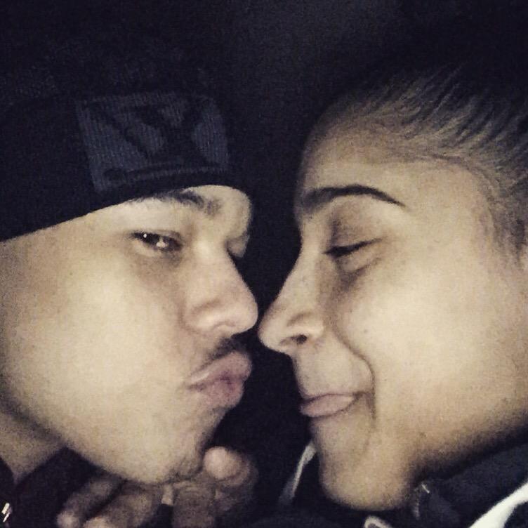 Al_Capone410's tweet photo. Ain't worth losing love you shorty 😘😍😁💞🔐@Chami090613 http://t.co/76YLR8XRrh