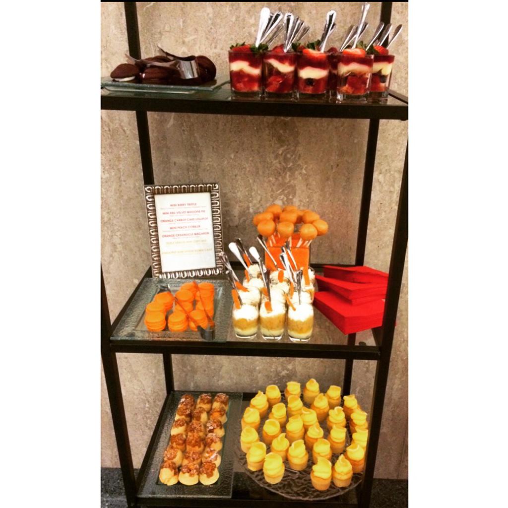 Ombré dessert display #NMAH #Venturewell #DC #RSVP #catering #sweets