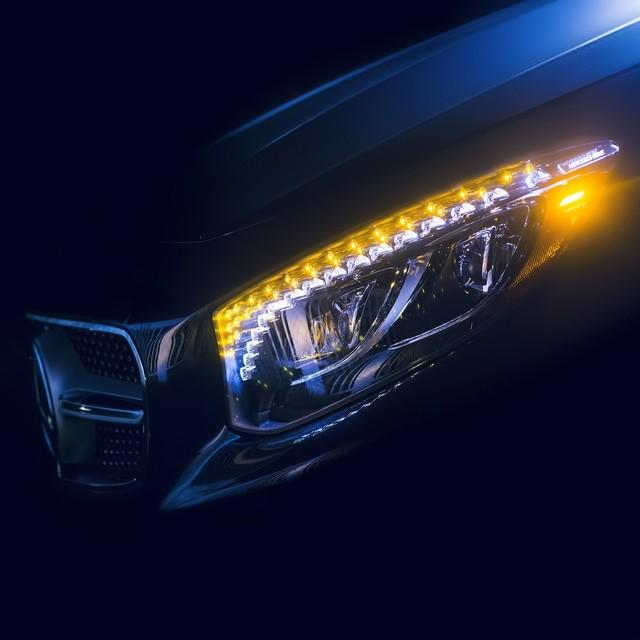MercedesBenzUSA's tweet photo. Eye contact can be intense. http://t.co/iquClHJDBy