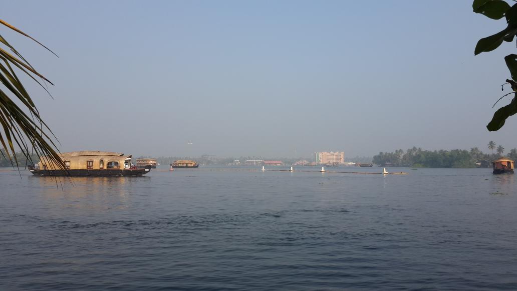 endodiab's tweet photo. Alleppy backwaters. #Kerala http://t.co/xEYHBMNjiJ