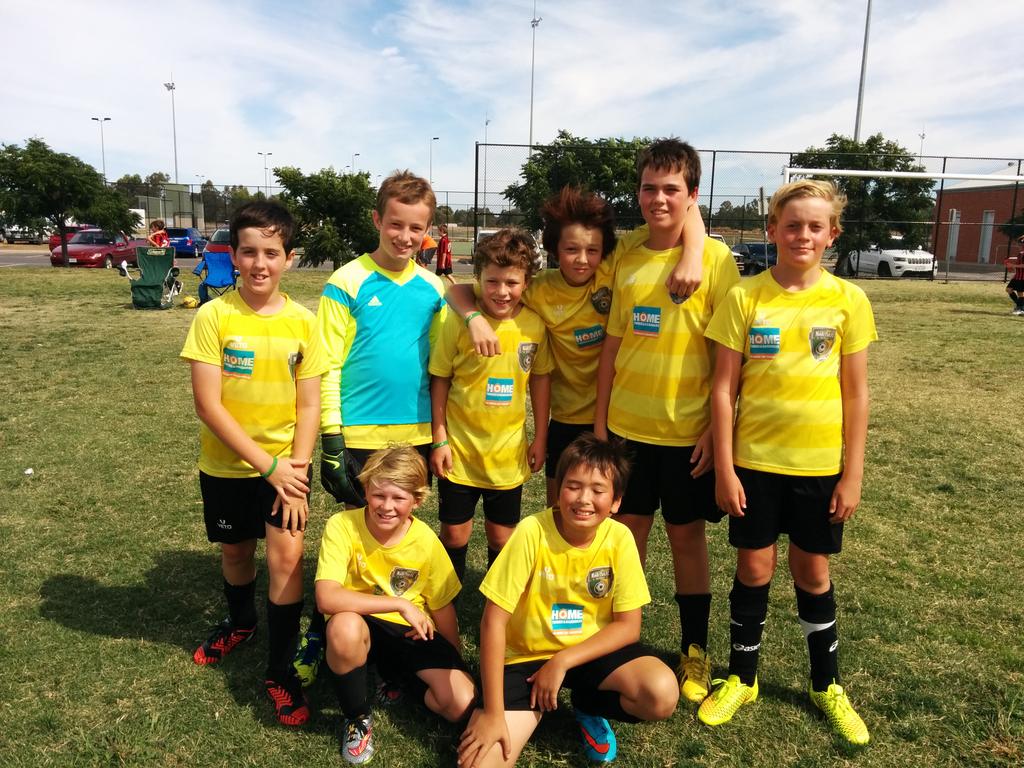 csjedw's tweet photo. @MiddleParkFC Middle Park u13's finish 4th in Bendigo 7 a side tournament.  Fantastic job boys! http://t.co/6Fg9ezzpQW