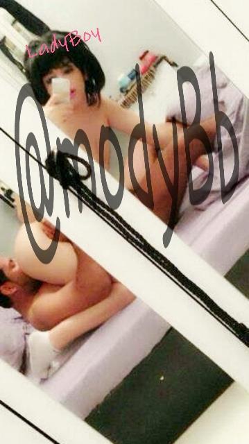 ModyBb's tweet photo. @BigAssAddicted me 😆 http://t.co/NiOdmg6hwC