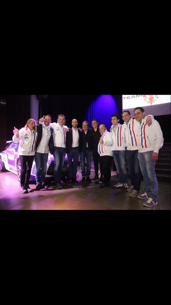 La squadra team messeri dmax racing 2015 con i campioni della Fiorentina