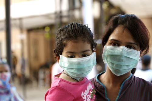 RamroshanP's tweet photo. #SocialMedia can help in controlling a contagious virus by curbing physical meeting. 
http://t.co/uEsd9WbW4M http://t.co/5CWTYrjygB