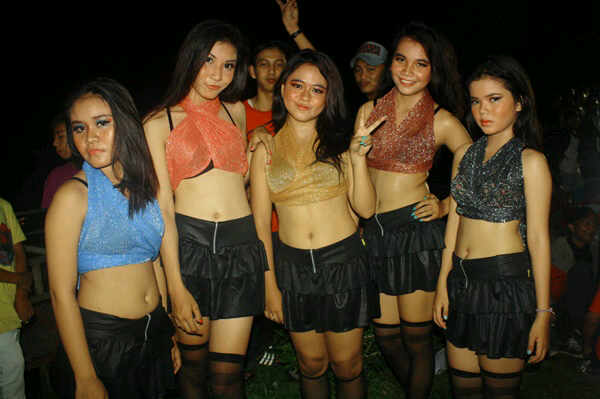 moogdums_compe's tweet photo. Yuhuuuuuuuuu moogdumscompe pecahhhhhh banget semalem sama banyak yang berdiri http://t.co/SQoDCXo6J1