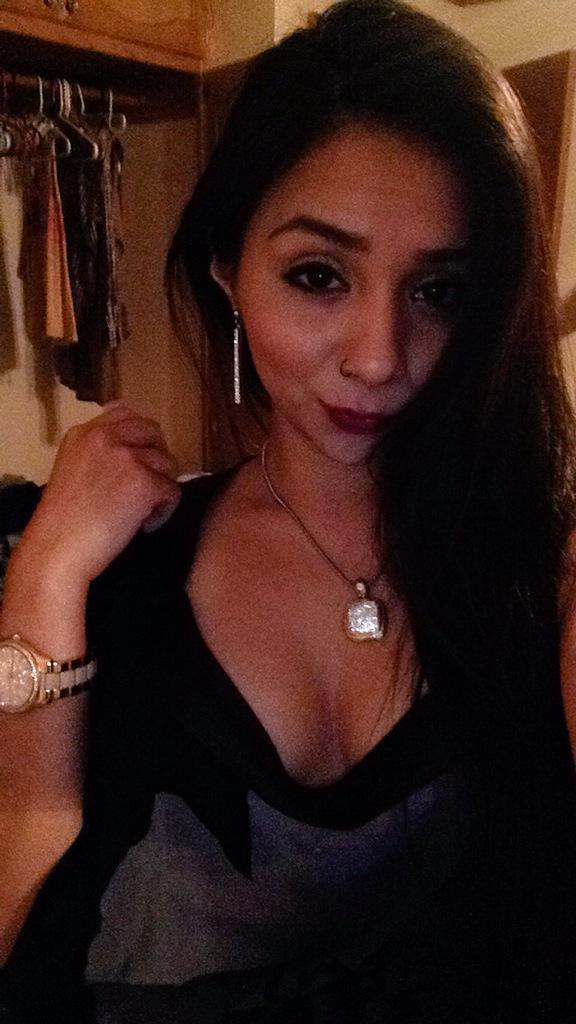 valerie_anne_be's tweet image. They just wanna taste😏