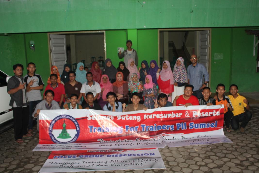 delisahlia's tweet photo. Training for trainers PII Sumsel @PDPIIPalembang @PWPIISumsel http://t.co/dscNQIYiKp