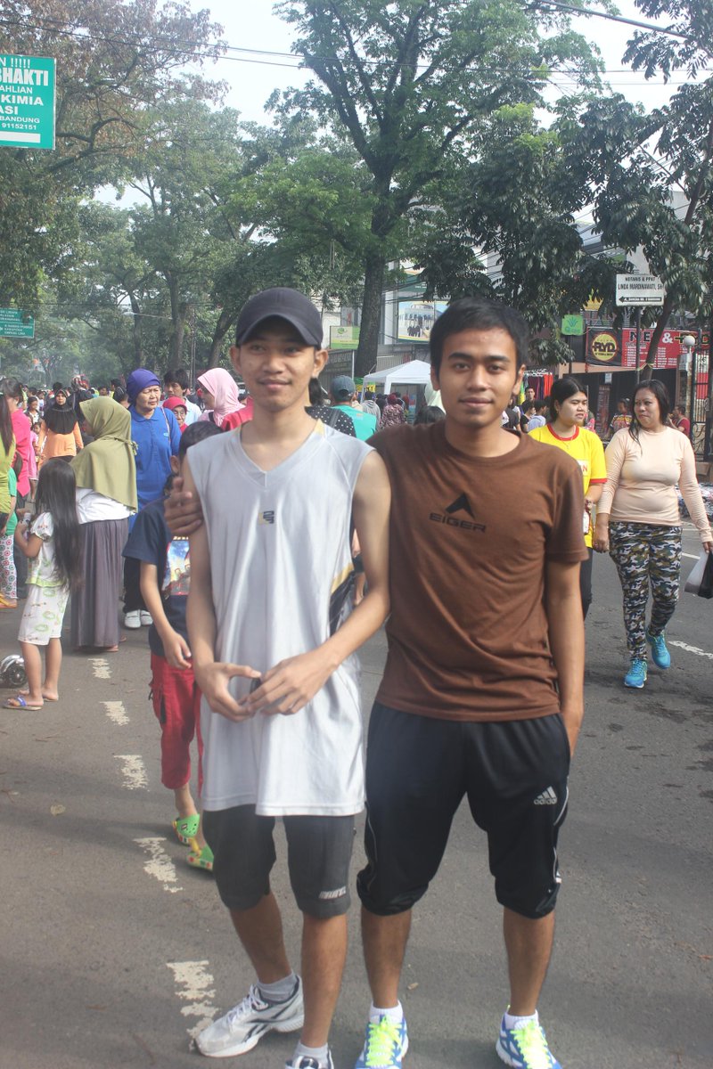 Wankrairaka's tweet photo. #CARFREEDAY http://t.co/g43kcsFqa7