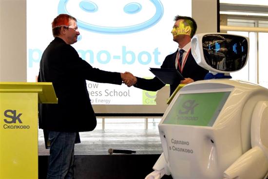 sk_en's tweet image. #Skolkovo becoming synonymous with Russian robotics #SkRobotics sk.ru/news/b/article…