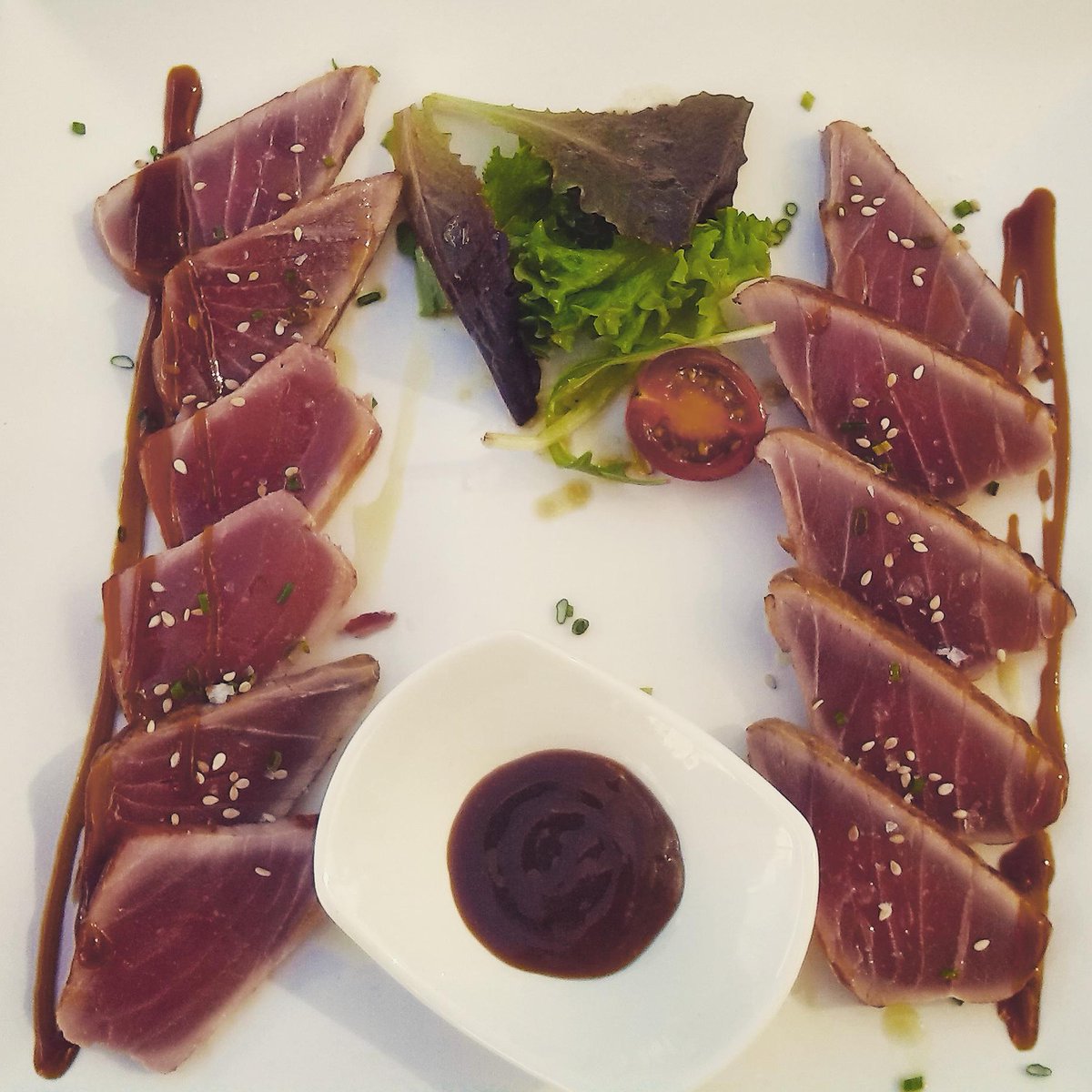 AndaluciaTapa's tweet photo. Great “@JuampePizarro: Tataki de atún, en @crocusgastrobar #tona #primavera #sevilla    http://t.co/HrkCxwbKTV”