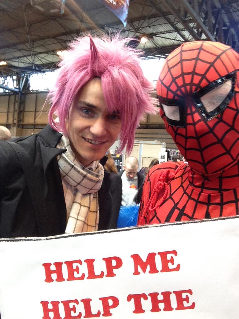 BrumSpiderman's tweet photo. Nice to meet @jimbo2surf supporting what I do at @MCMExpo at @thenec #FeedTheHomeless #BrumSpiderman http://t.co/HiSNzMObKY