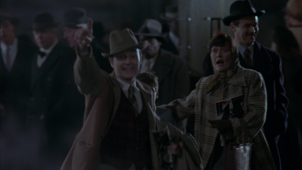Batman1989_1992's tweet photo. I'm trying to get a TAXI! http://t.co/JGhAuihFNF