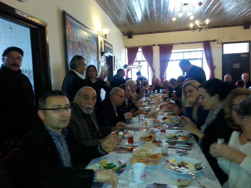 ercankinaci06's tweet photo. Ankara Klubü Derneğinde Ankara Sivil Toplum Kuruluşları 2. istişare toplantısına katılıyoruz. http://t.co/ngk8BwppFR