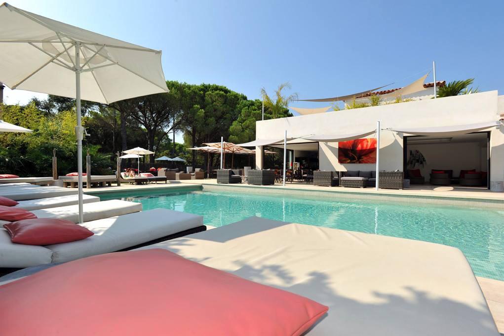 hotelssttropez's tweet image. Your #hotel in #SaintTropez #fourstars #LuxuryHotel #LuxuryTravel #charming #luxurydestination hotelfontmourier.com