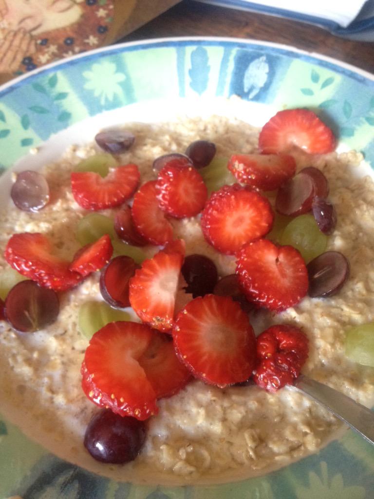 hazmoran's tweet photo. Porridge porridge porridge...
Everyday 😜 http://t.co/nBT8CHnnT9