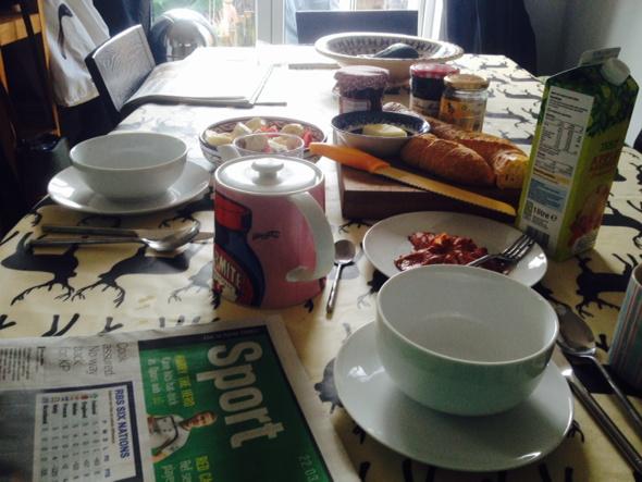 rugbydog7's tweet image. Sunday bliss #peaceout #breakfastinstyle
