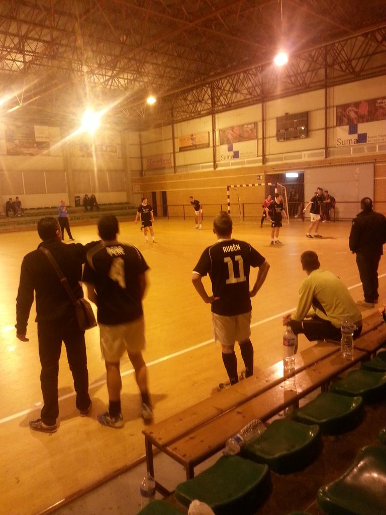 SanchezdeRojas's tweet photo. Fotos del partido de ayer http://t.co/1Pm0LfJoLX