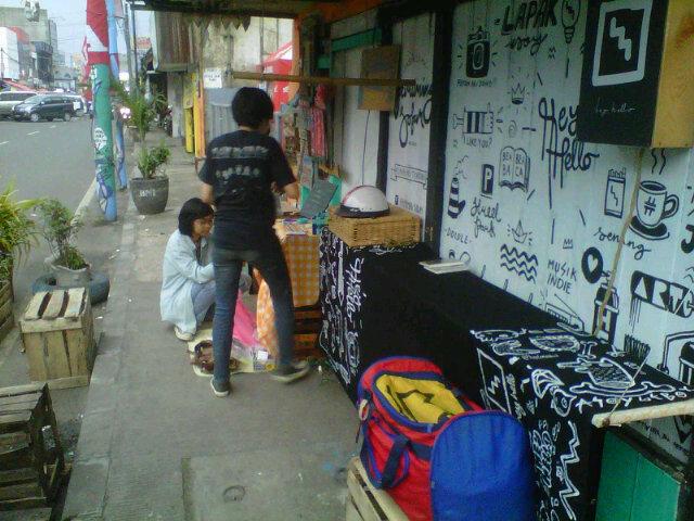 pamumingsolam's tweet photo. Sedang berlangsung #pamumingsolam117 tepian jalan kisamaun #Pasarlama @Kota_Tangerang http://t.co/iKwR1vh1iA