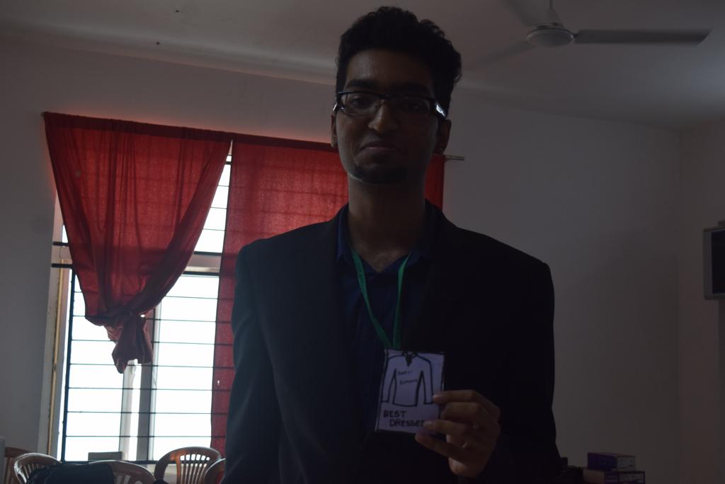wtovitcmun15's tweet photo. Japan "Best dressed/best kimono ever" for wearing the same shirt three consecutive days..#wto #VITCMUN15 http://t.co/OsdJOIo0B3