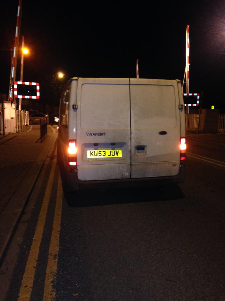 xxmellie_xx's tweet image. Broke down again last night #AABreakDown #Hull #AlwaysBreakingDown #GetANewVan