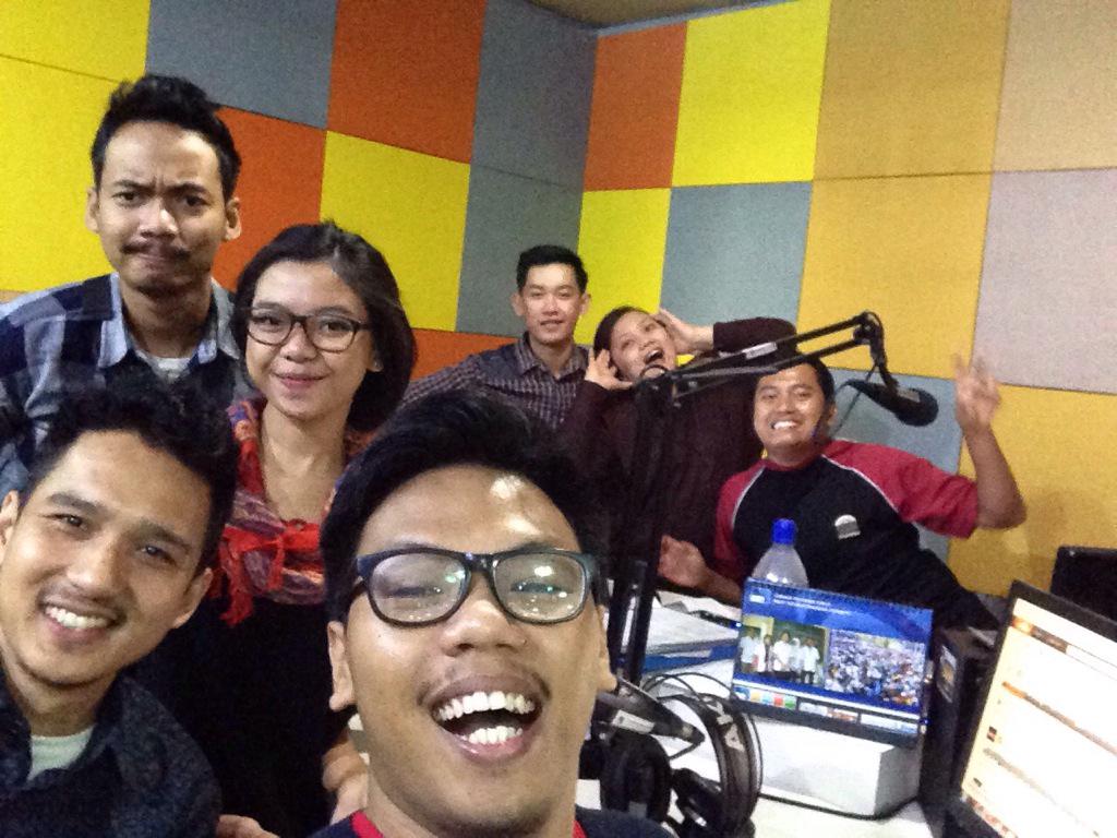 Haii kita ada di <a href="/Pro2RRISby/">PRO 2 FM SURABAYA</a> bisa didengarkan di 95.2 FM <a href="/annefebriana/">annefebriana</a> <a href="/dimasjab/">Stefanus Dimas (D)</a>