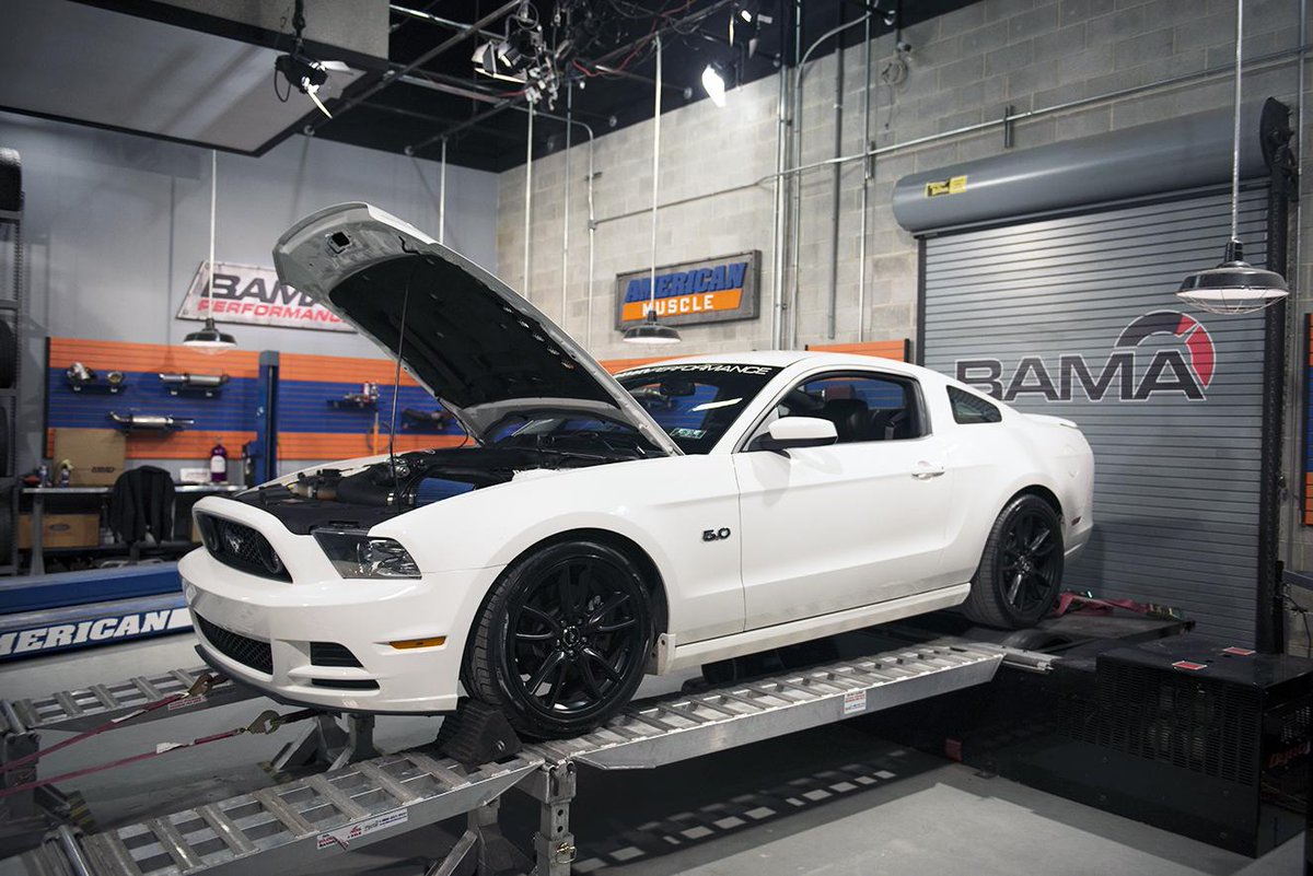 americanmuscle's tweet photo. We helped @bamaperformance tuning specialist Justin install a Cobra Jet intake on his #Coyote! http://t.co/l8TgRIhlzE http://t.co/aH5vFhxF0c