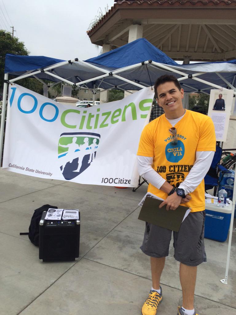 100_Citizens's tweet photo. Chat with @100_Citizens on the corner of Moorpark and Lankershim!! #CicLAvia #LAlife #thevalley #CSUN http://t.co/ouARjOFJqz