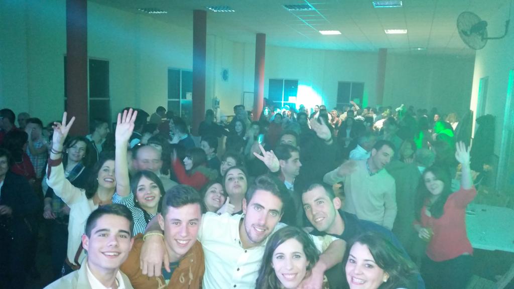 PostureoFG's tweet photo. Anoche ♡ http://t.co/1wt9TdGmsr
