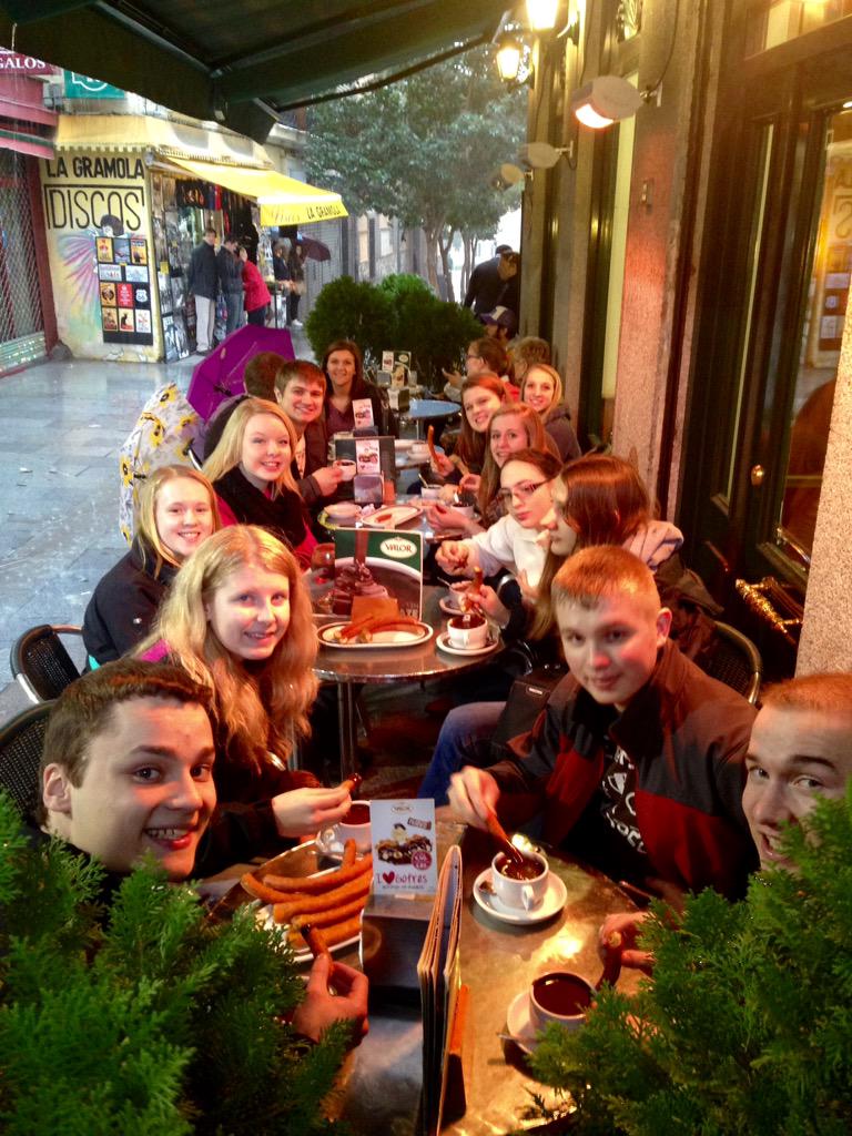 AutYoung's tweet photo. #ESSpanishClub #ESEspaña livin' it up in Madrid...churros y chocolate http://t.co/Pbo6vBCoYl