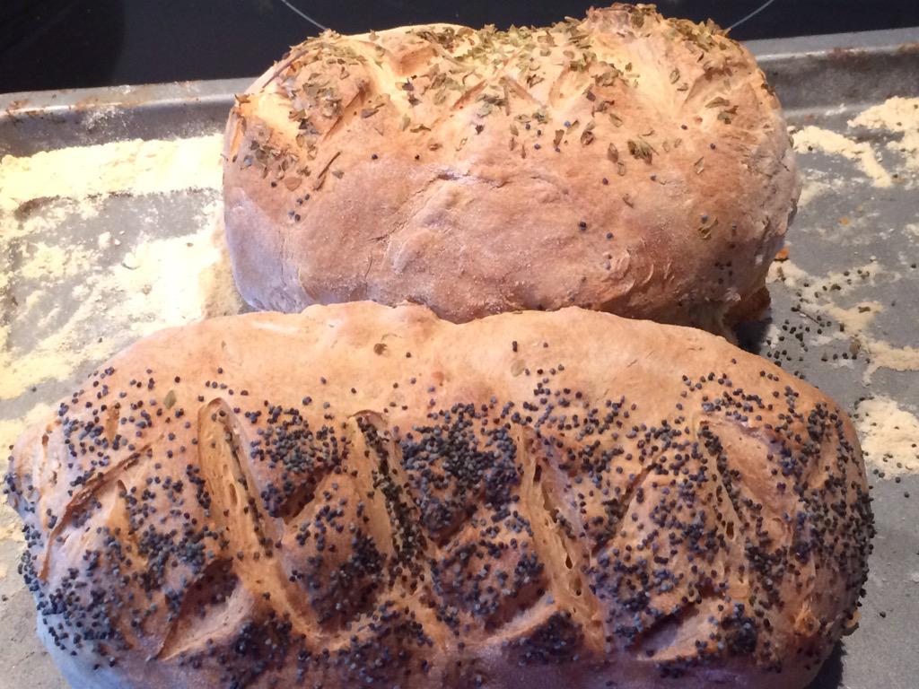 BasqueKitchen's tweet photo. Made little breads today, not too bad! http://t.co/dZXg5Uljx4