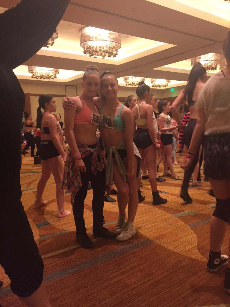 jjAE_danceco's tweet photo. Dancers and TWINS 👯Sky and Star loving the vibe at @VelocityDanceCo http://t.co/vybj91X9ot