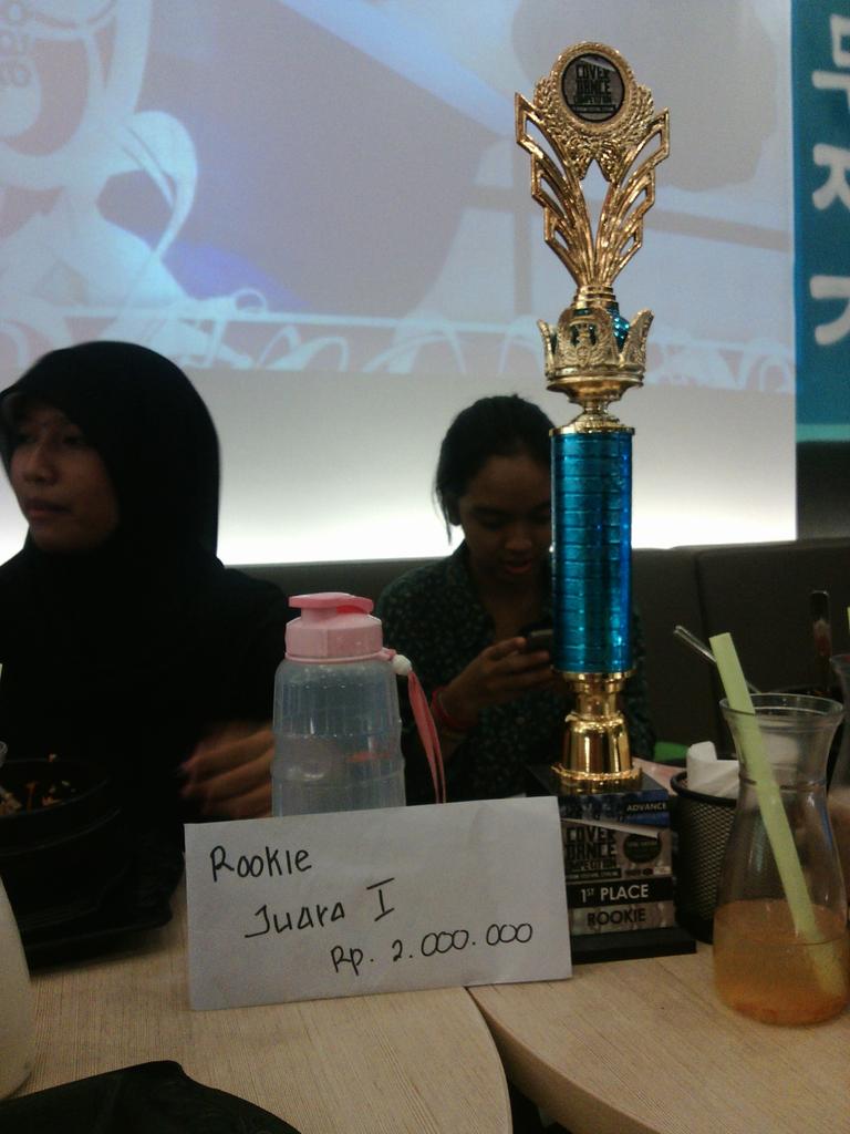 Yeay alhamdulillah MOON dapet juara 1 waktu final di fcl itu tanggal 15 maret 2015 kemarin, congratulation!