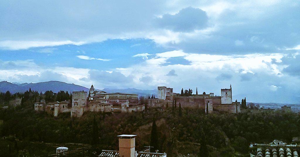 Glo_Glorieta's tweet photo. #Granada http://t.co/aAjRMmUHdH