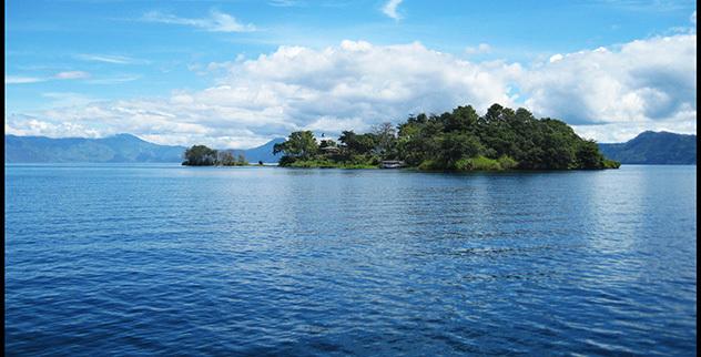 wherethisplace's tweet image. Top 10 Amazing Volcano Lakes - wherethisplace.com/top-10-amazing…
#travel