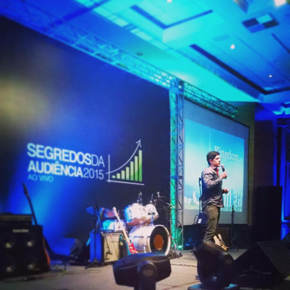 viverdeblog's tweet photo. Ao vivo: Segredos da Audiência! Palestra sobre construção de conteúdos épicos.🔝 #sdaaovivo #viverdeblog http://t.co/njBlAWbNqG