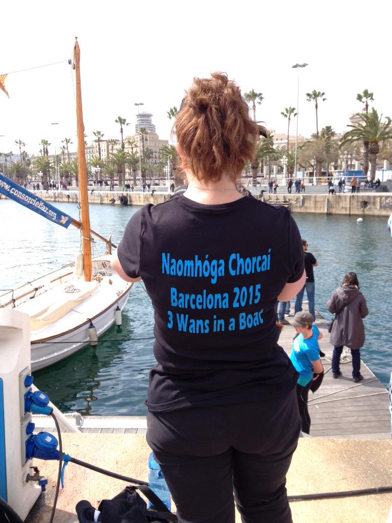 CurachRegataBCN's tweet photo. Cork represent! #cork #currachbcn #CurrachRegatta #rowbcn http://t.co/AB0XljazP6
