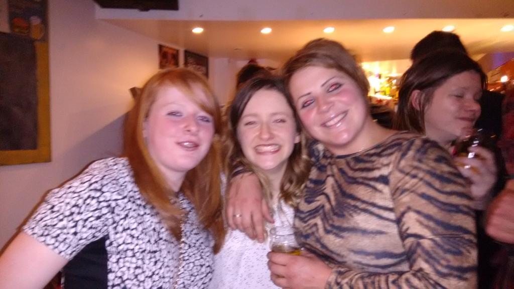 bowstreethockey's tweet photo. Penblwydd hapus I Karen, Gwenan a Mabli
Happy birthday to Karen, Gwenan and Mabli http://t.co/tRuukAeuX5