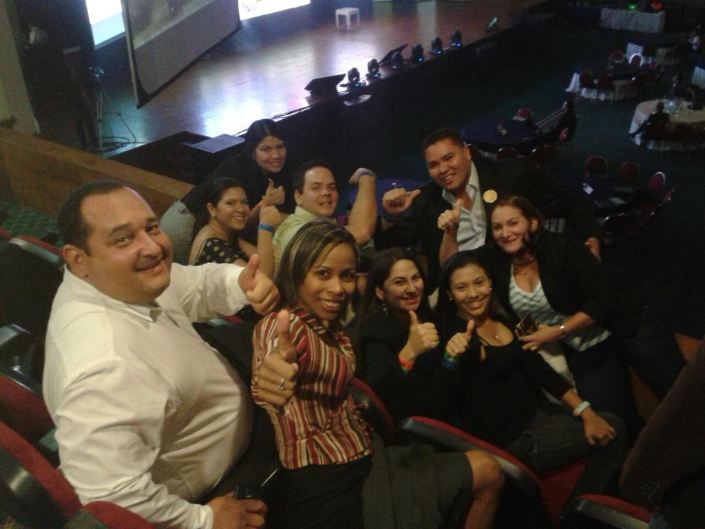 ZurisadayColoni's tweet photo. #modoconecta http://t.co/MTkceNTtYA