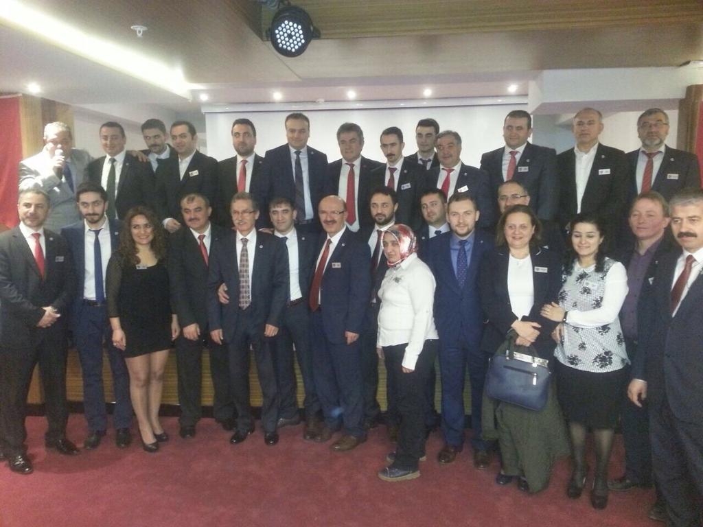 KASGEG's tweet photo. GB @ZKucuksabanoglu 'nun da Yönetim Kurulu Üyesi olduğu @KASDERAtasehir Şubesi Yönetimi hatıra fotoğrafı çektirdiler. http://t.co/AoeDkKyUgU