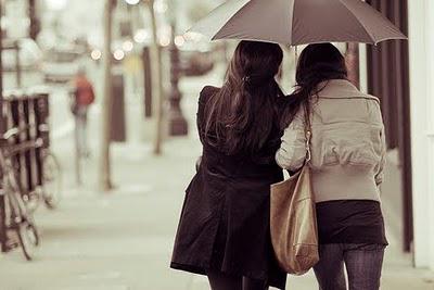 La1111dy's tweet photo. سألها : لماذا أنتي متعلّقه بشدّه بصديقاتك ؟! 
أجابته : لأنّك سترحل ذات يوم وهم من سيجعلوني سعيده بعد فراقك.. http://t.co/Sj3q2GJJ8L