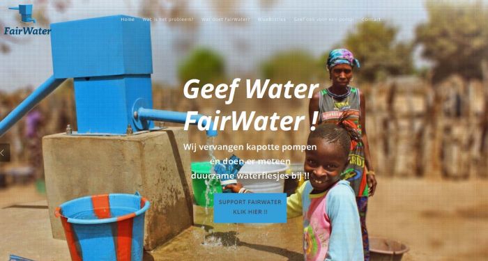GeefWater's tweet photo. #WereldWaterDag #GeefWater voor #Afrika, steun #FairWater projects met BluePump &amp; BlueBottles http://t.co/EF9HfTjjJ7 http://t.co/OAXNbwpHDd