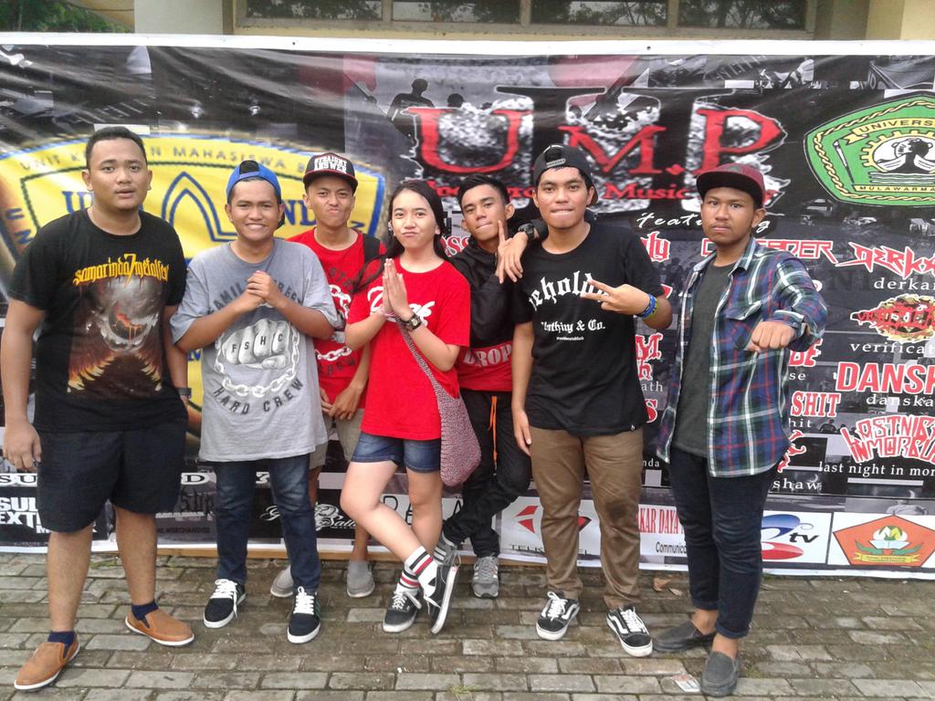 SoundTheShit_HC's tweet photo. Keluarga kecil http://t.co/RF6zAMI2Qz