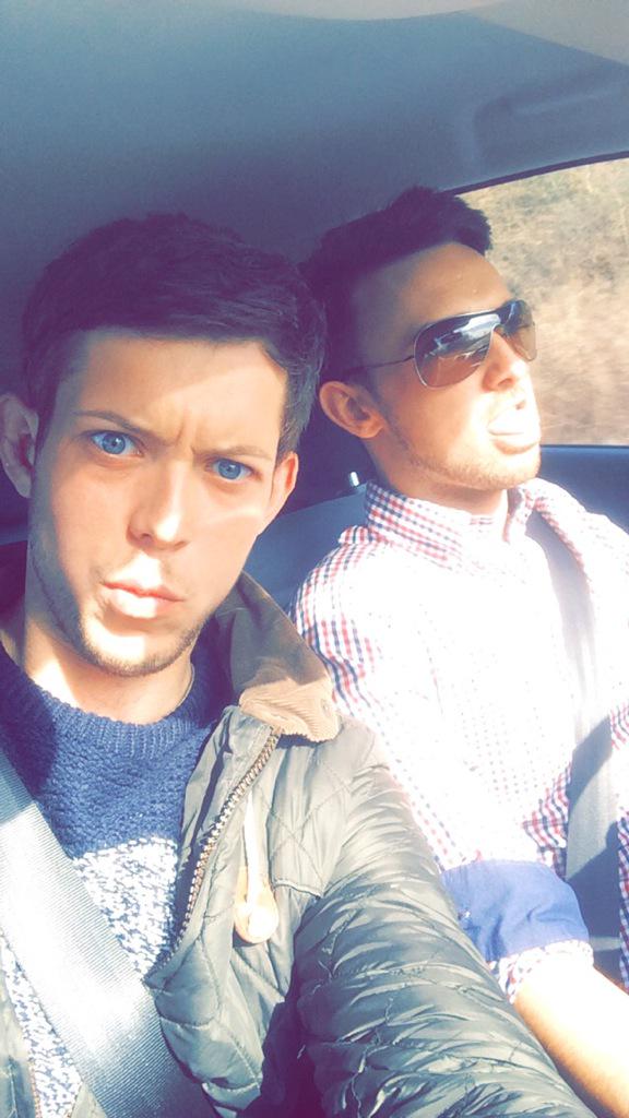 JoshLevi91's tweet photo. 👬😘😎 http://t.co/vrU4vJpunW