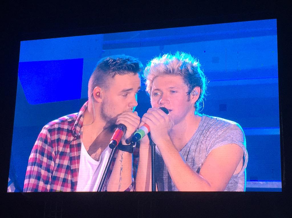 gretchenho's tweet image. Encore #OneDirectionMNL #Smart1D #Spinnr1D