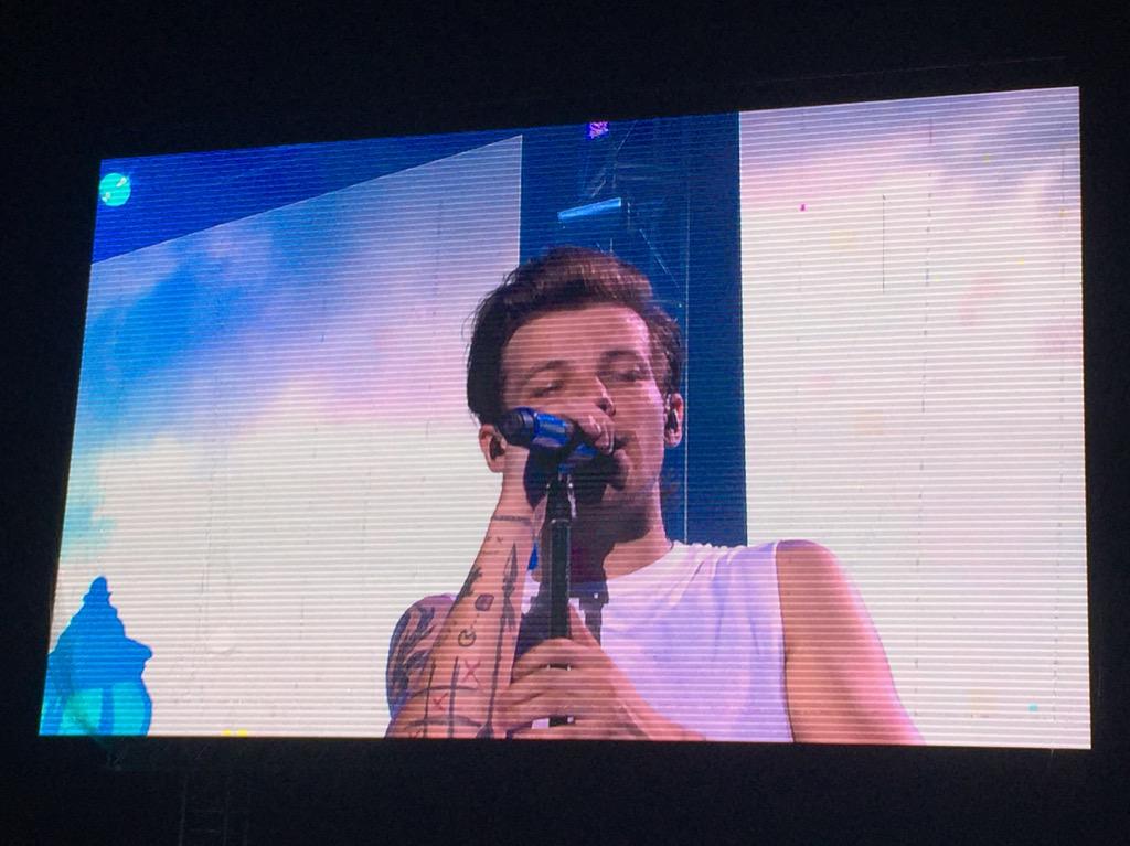 gretchenho's tweet image. Encore #OneDirectionMNL #Smart1D #Spinnr1D