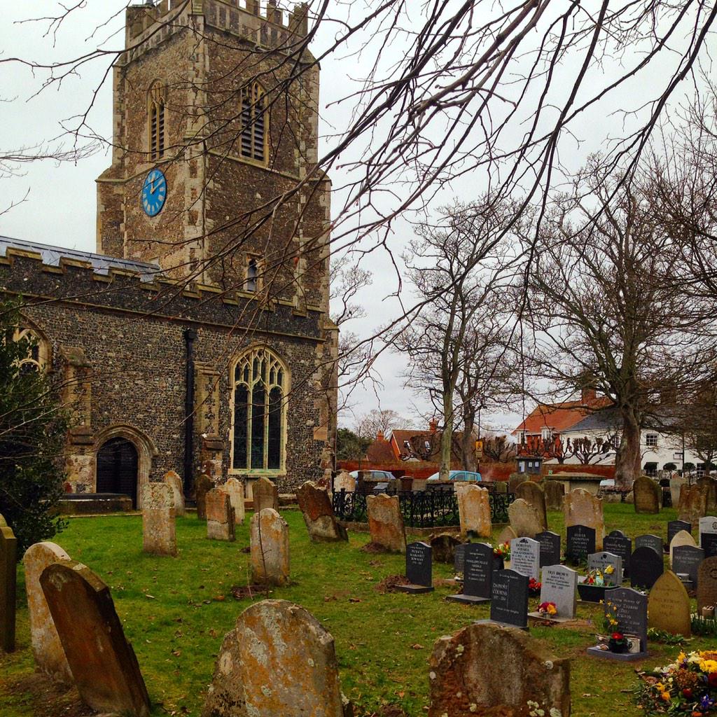 MaPeel's tweet image. Sts Peter &amp;amp; Paul, Aldeburgh, resting place of #BenjaminBritten &amp;amp; #PeterPears. &quot;Paths of glory lead bt to the grave&quot;